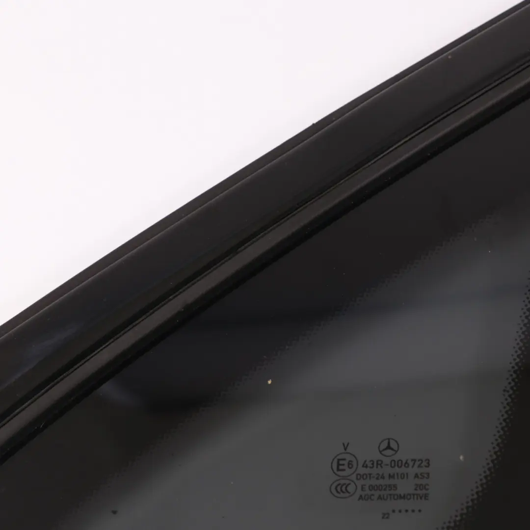 Feste Seitenscheibe Glas Hinten Rechts Getönt AS3 für Mercedes GLC C253 mit Teilenummer A2536702801 Mercedes GLC C253 Feste Seitenscheibe Glas Hinten Rechts Getönt AS3 - SKU A2536702801 - Teilenummer A2536702801