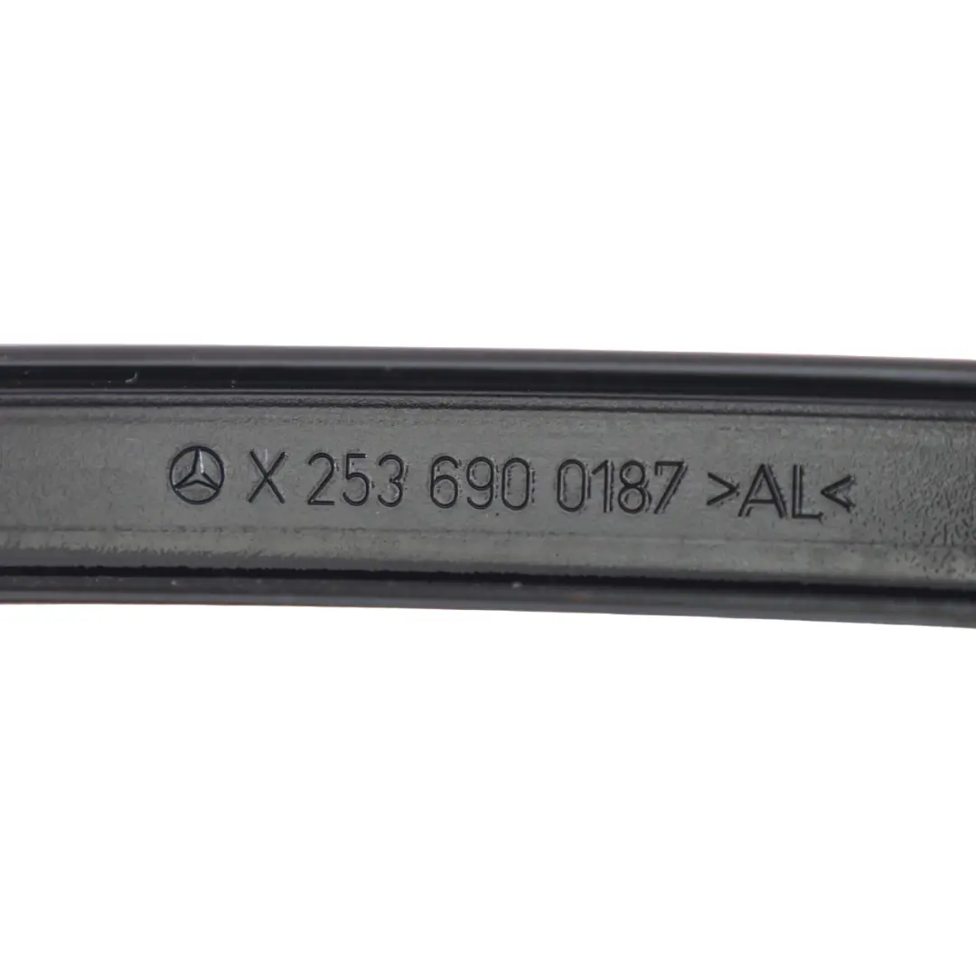 B-Säulenabdeckung vorne links Tür Außenverkleidung für Mercedes GLC X253 mit Teilenummer A2536900187 Mercedes GLC X253 B-Säulenabdeckung vorne links Tür Außenverkleidung - SKU A2536900187 - Teilenummer A2536900187