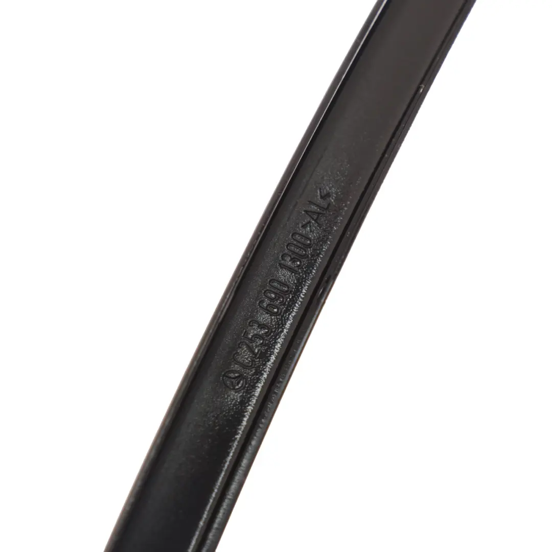 Abdeckung B Säule außen hinten Tür Links Trim für Mercedes GLC C253 mit Teilenummer A2536901300 Mercedes GLC C253 Abdeckung B Säule außen hinten Tür Links Trim - SKU A2536901300 - Teilenummer A2536901300