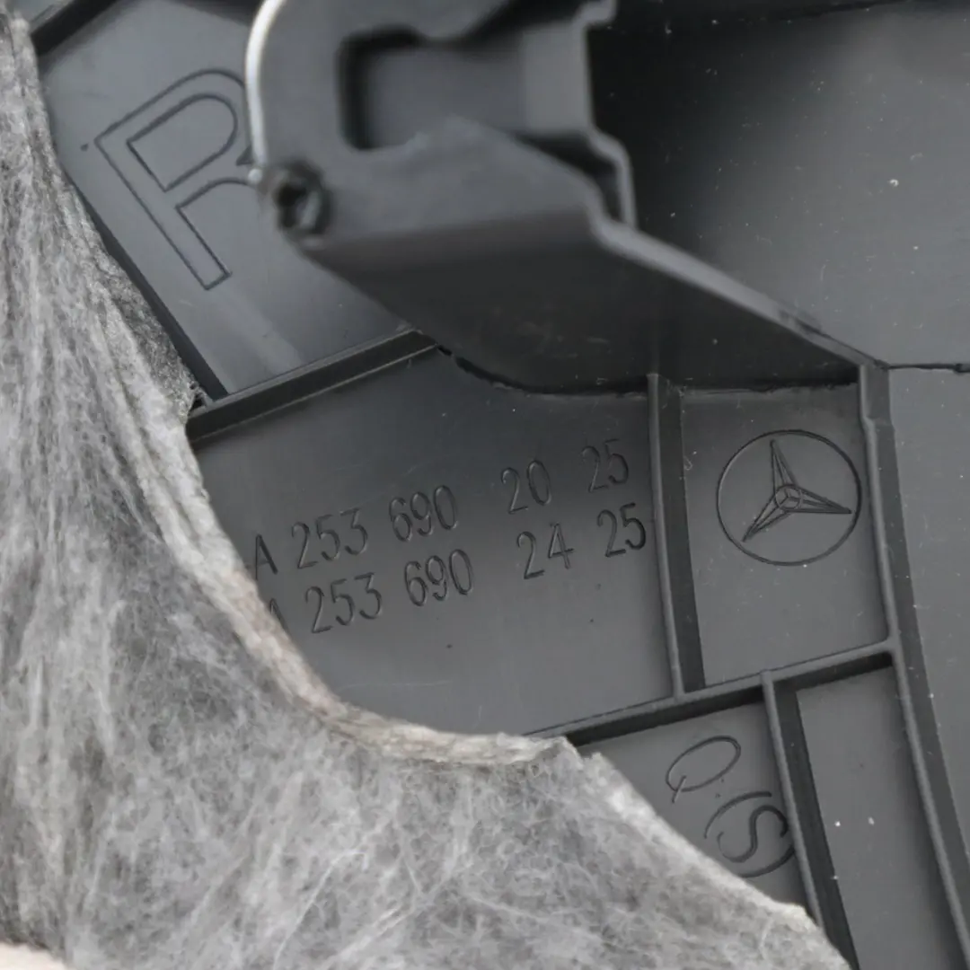 Verkleidung D-Säule Abdeckung Panel hinten rechts für Mercedes X253 mit Teilenummer A2536902425 Mercedes X253 Verkleidung D-Säule Abdeckung Panel hinten rechts - SKU A2536902425 - Teilenummer A2536902425