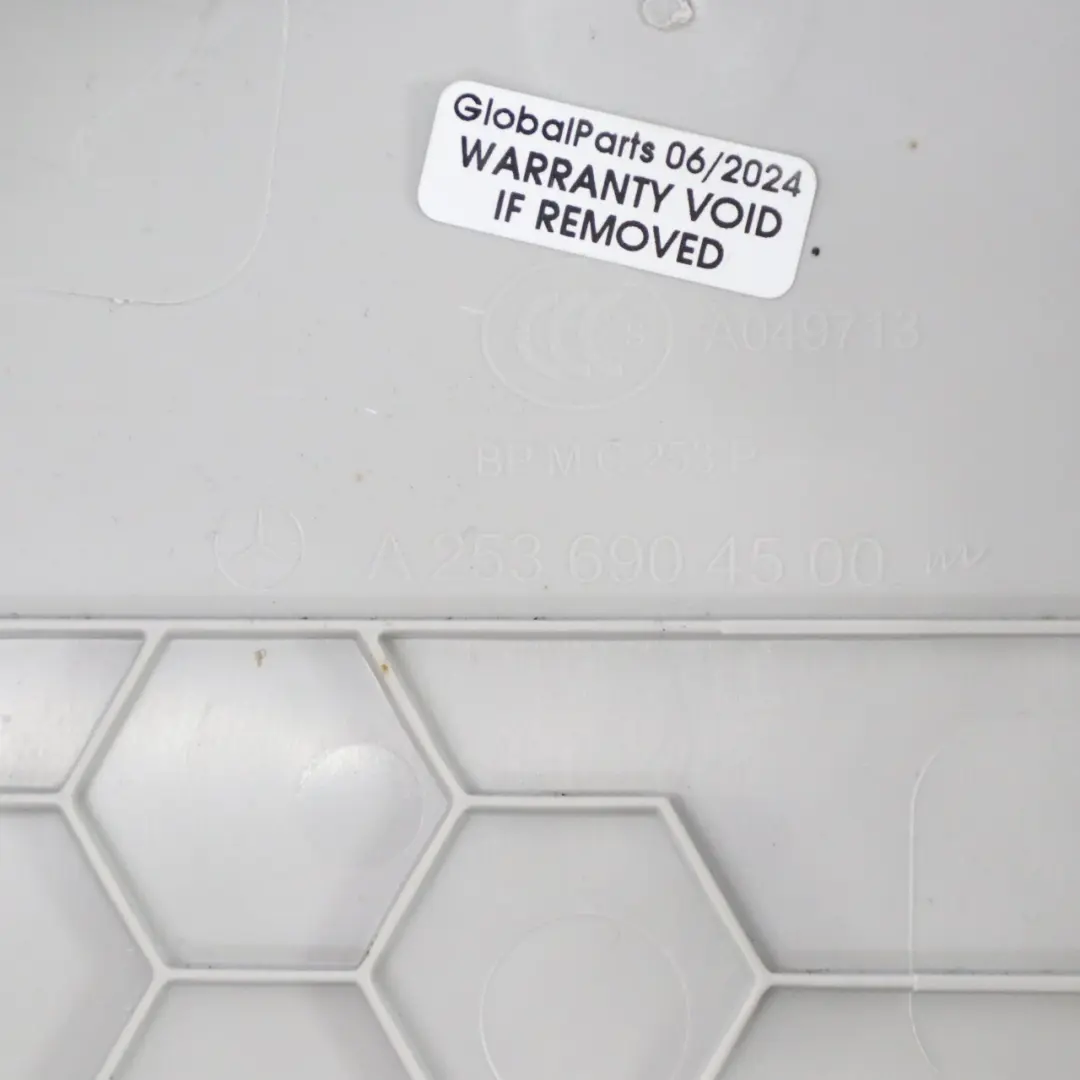 Panneau recouvrement montant B supérieur droit pour Mercedes GLC C253 à propos du numéro de pièce A2536904500 Mercedes GLC C253 Panneau recouvrement montant B supérieur droit - SKU A2536904500 - Numéro de pièce A2536904500