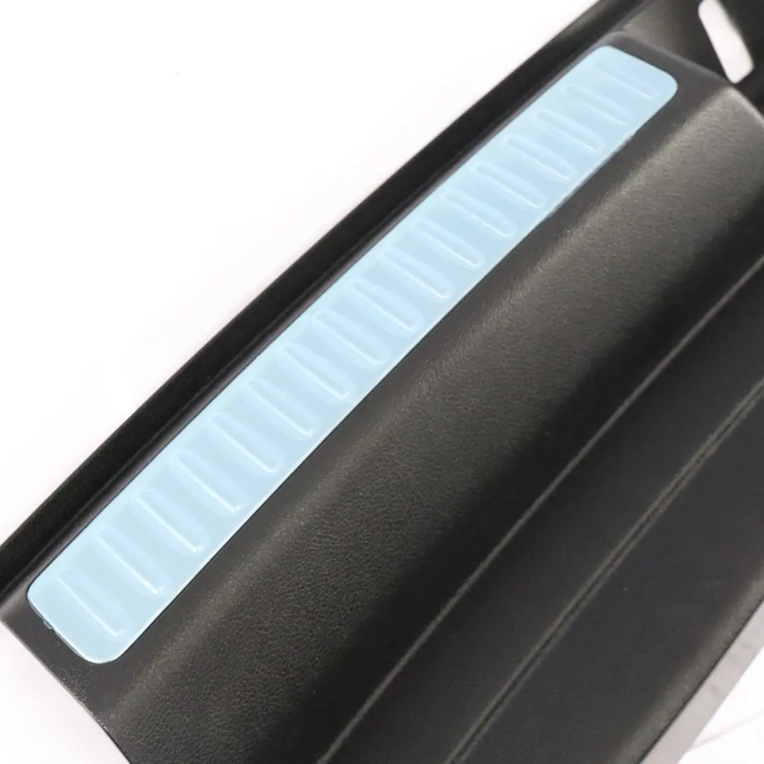 Panneau d'habillage seuil chargement coffre pour Mercedes GLC C253 à propos du numéro de pièce A2536904900 Mercedes GLC C253 Panneau d'habillage seuil chargement coffre - SKU A2536904900 - Numéro de pièce A2536904900