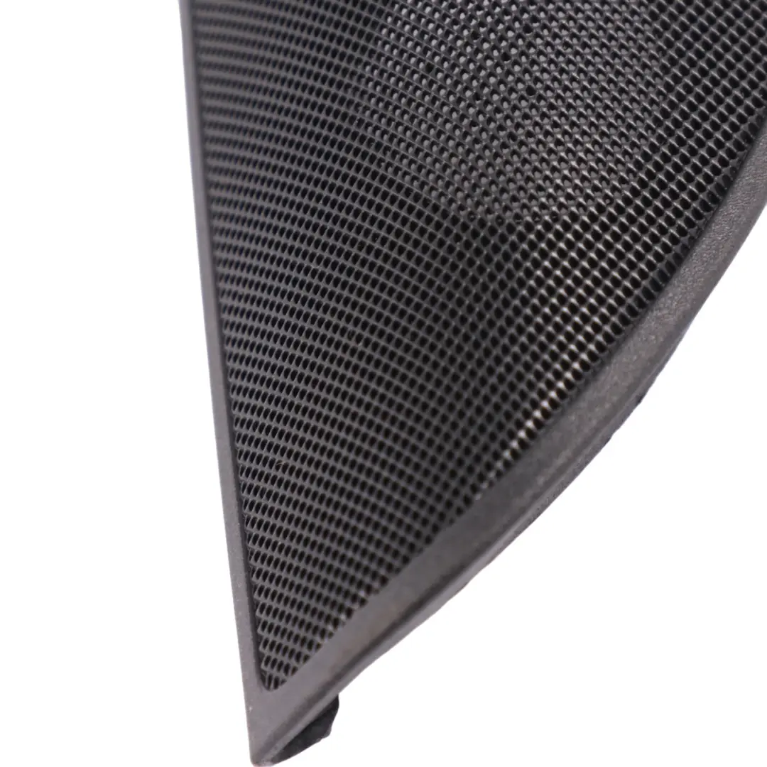 Couvercle haut parleur triangulaire avant droite pour Mercedes C253 à propos du numéro de pièce A2537200248 Mercedes C253 Couvercle haut parleur triangulaire avant droite - SKU A2537200248 - Numéro de pièce A2537200248