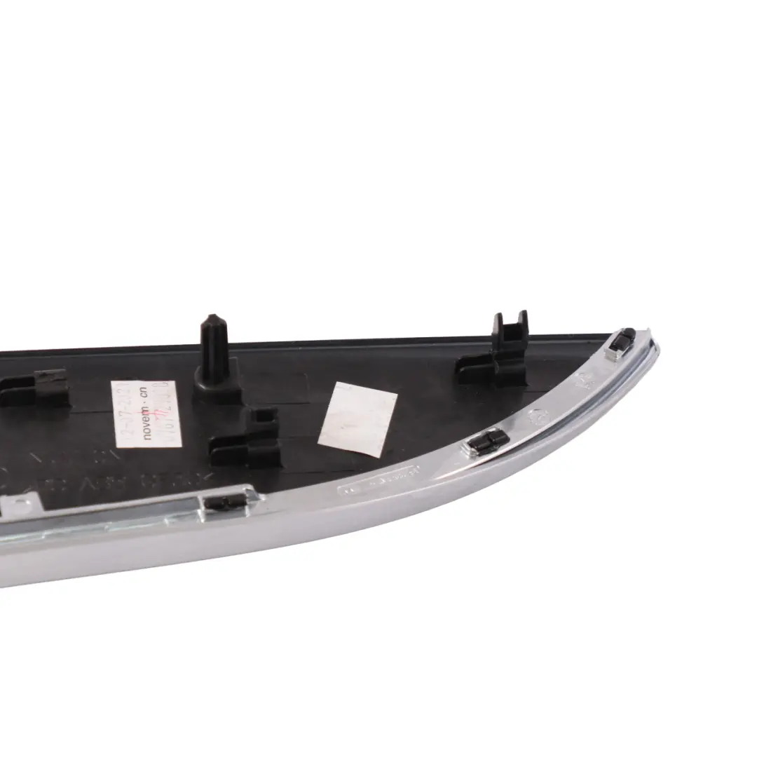 Tür Karte Zier Leiste Vorne Links Silber für Mercedes GLC X253 mit Teilenummer A2537203300 Mercedes GLC X253 Tür Karte Zier Leiste Vorne Links Silber - SKU A2537203300 - Teilenummer A2537203300