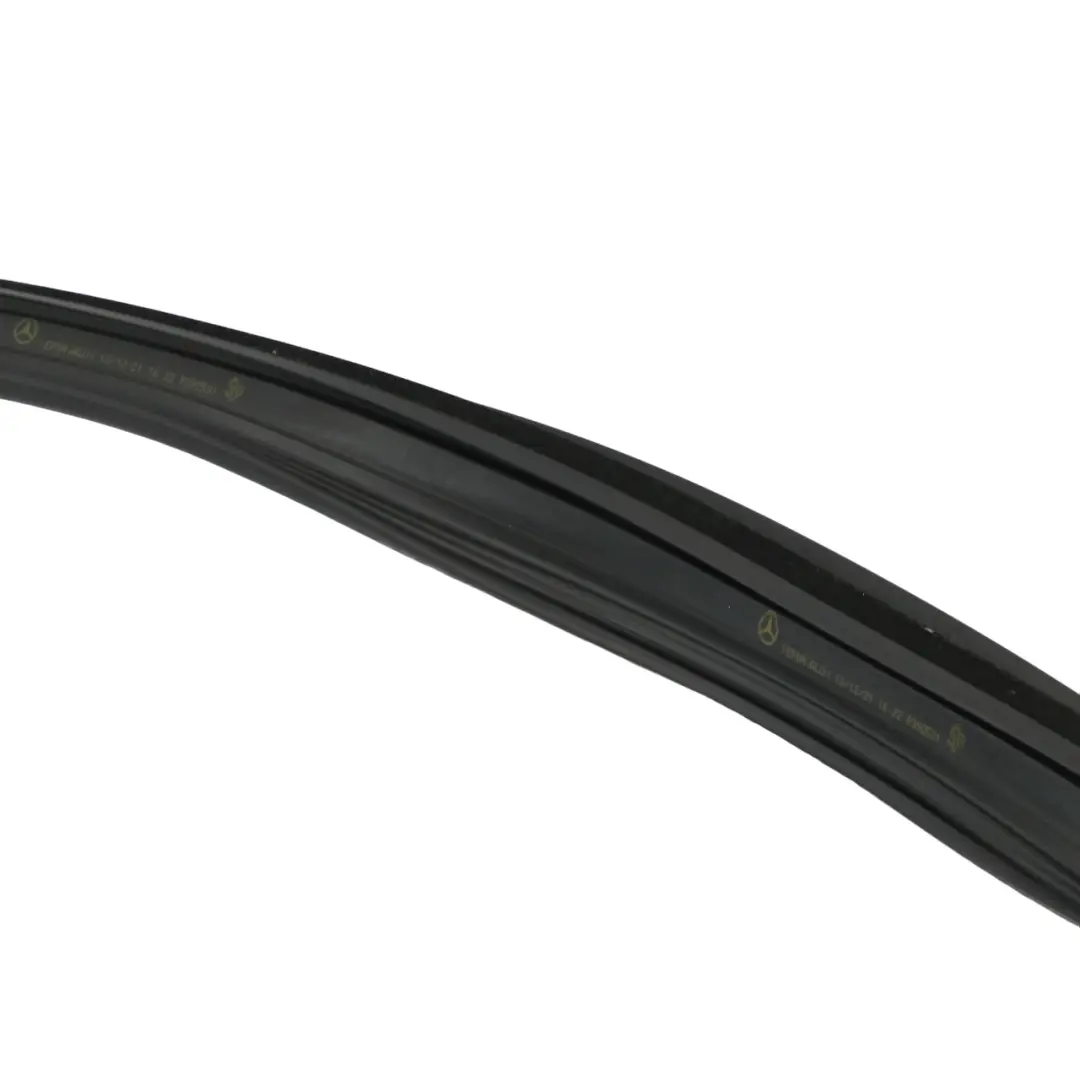 Puerta Sello Delantera Izquierda Marco Guía para Mercedes GLC X253 con número de pieza A2537257300 Mercedes GLC X253 Puerta Sello Delantera Izquierda Marco Guía - SKU A2537257300 - Número de pieza A2537257300