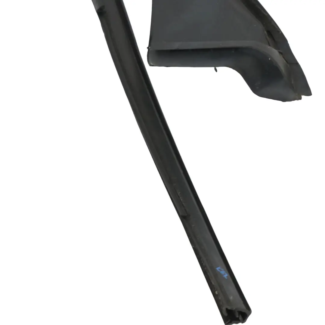 Joint porte Fenêtre avant gauche Cadre guidage pour Mercedes GLC X253 à propos du numéro de pièce A2537257300 Mercedes GLC X253 Joint porte Fenêtre avant gauche Cadre guidage - SKU A2537257300 - Numéro de pièce A2537257300