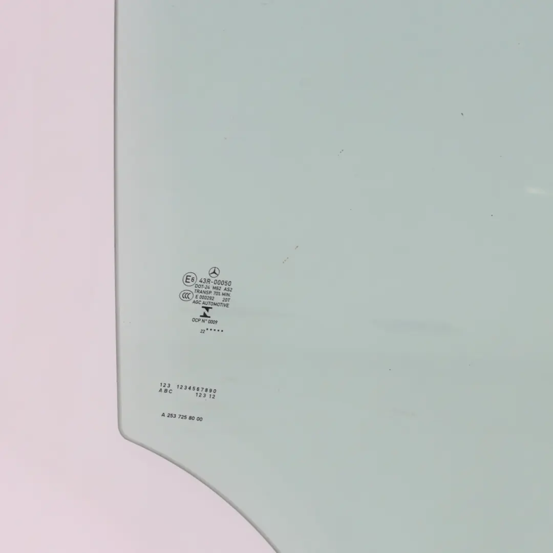 Vitre Latérale Porte Avant Droite AS2 pour Mercedes GLC C253 Coupe à propos du numéro de pièce A2537258000 Mercedes GLC C253 Coupe Vitre Latérale Porte Avant Droite AS2 - SKU A2537258000 - Numéro de pièce A2537258000