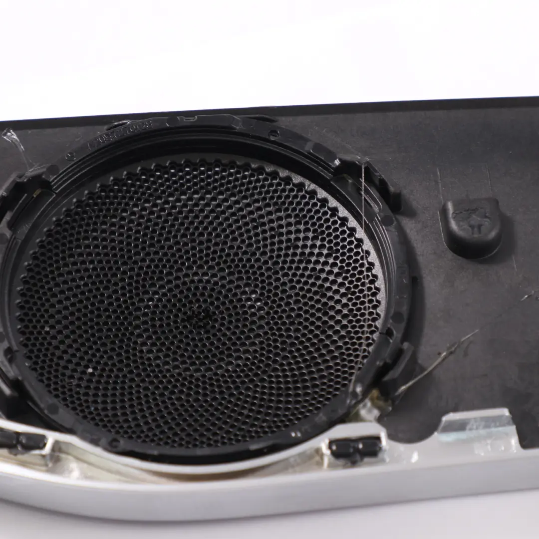 Türkarten Verkleidung hinten links Streifen Silber für Mercedes GLC X253 mit Teilenummer A2537300701 Mercedes GLC X253 Türkarten Verkleidung hinten links Streifen Silber - SKU A2537300701 - Teilenummer A2537300701