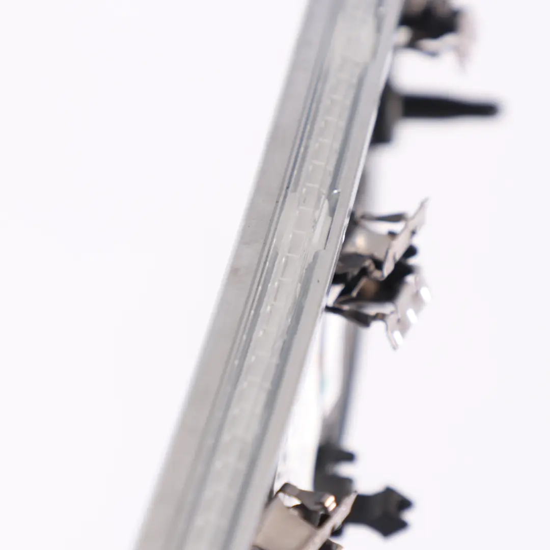 Tür Innen Verkleidung Hinten Links Leiste Aluminium für Mercedes C253 mit Teilenummer A2537300901 Mercedes C253 Tür Innen Verkleidung Hinten Links Leiste Aluminium - SKU A2537300901 - Teilenummer A2537300901