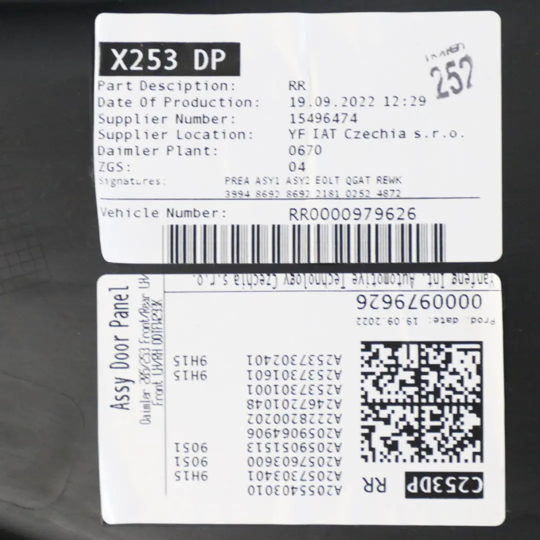 Mercedes GLC C253 Boczek Drzwi Panel Prawy Tył Czarny Czerwona Nić AMG Line - SKU A2537301603 - Numer Części A2537301603