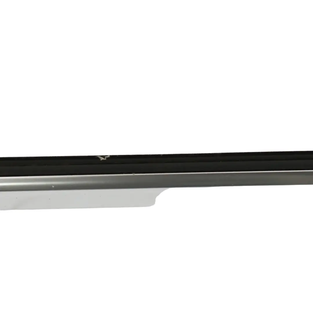 Moldura Puerta Exterior Trasera Izquierda Cromado para Mercedes GLC C253 con número de pieza A2537305904 Mercedes GLC C253 Moldura Puerta Exterior Trasera Izquierda Cromado - SKU A2537305904 - Número de pieza A2537305904