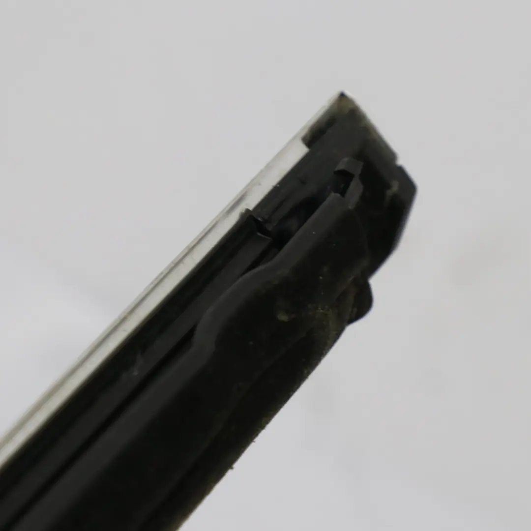 Moldura Puerta Exterior Trasera Izquierda Cromado para Mercedes GLC C253 con número de pieza A2537305904 Mercedes GLC C253 Moldura Puerta Exterior Trasera Izquierda Cromado - SKU A2537305904 - Número de pieza A2537305904