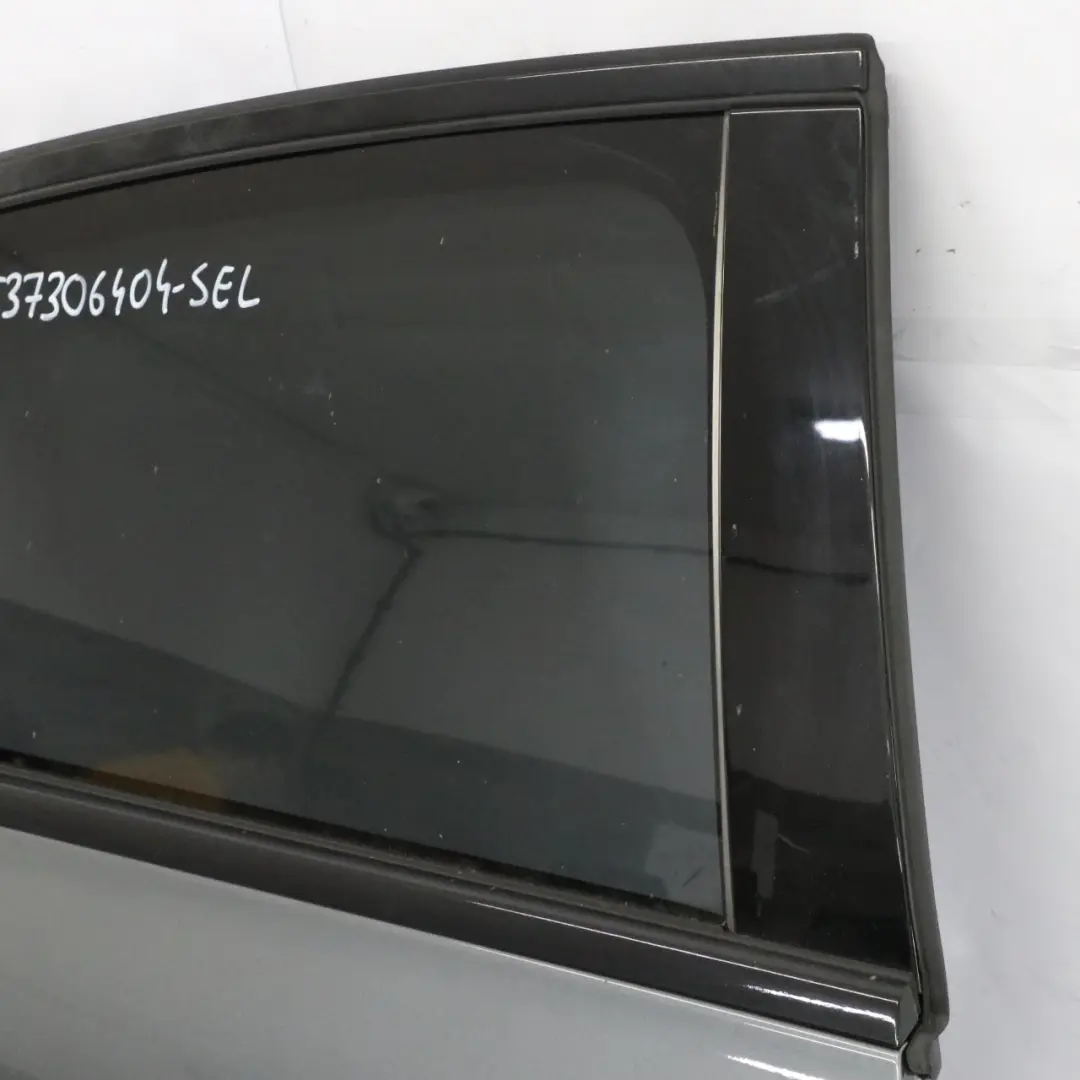 Drzwi Prawe Tylne Selenite Grey Szary Metalik - 992 do Mercedes C253 o numerze A2537306404 Mercedes C253 Drzwi Prawe Tylne Selenite Grey Szary Metalik - 992 - SKU A2537306404-SEL - Numer Części A2537306404