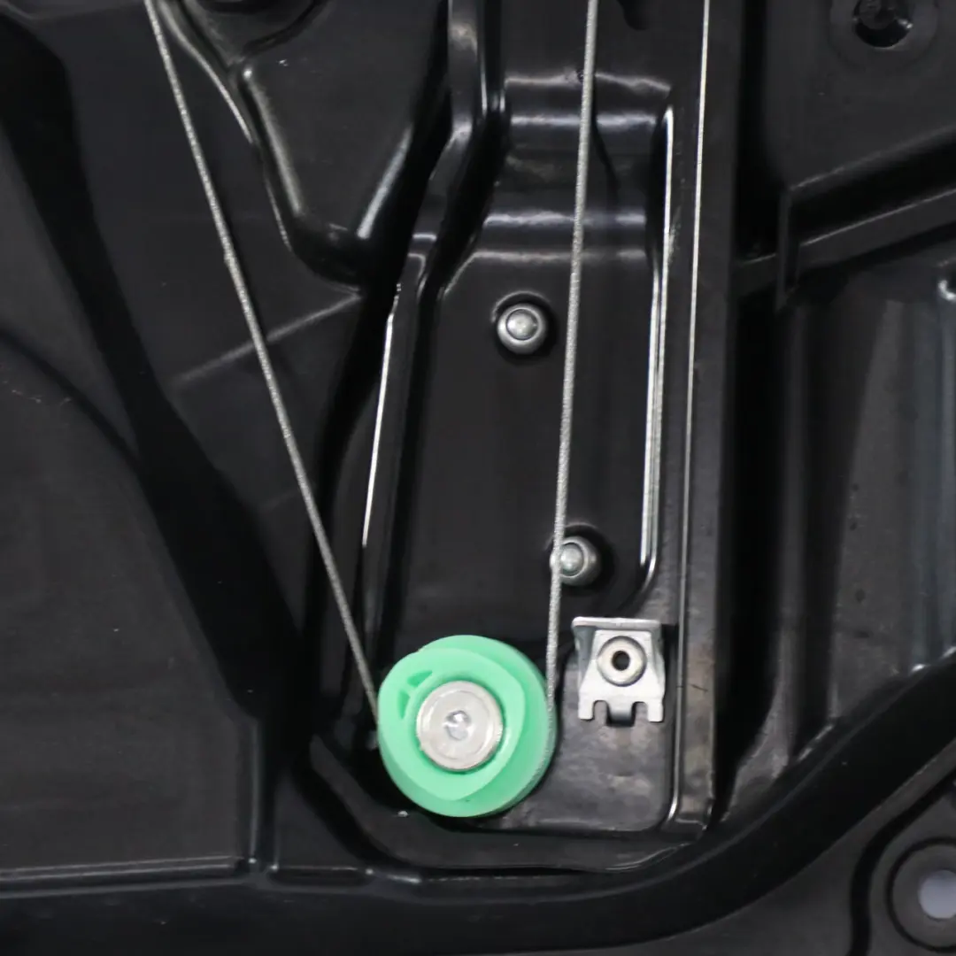 Tür Fensterheber Trägerplatte Hinten Links für Mercedes GLC C253 mit Teilenummer A2537308102 Mercedes GLC C253 Tür Fensterheber Trägerplatte Hinten Links - SKU A2537308102 - Teilenummer A2537308102