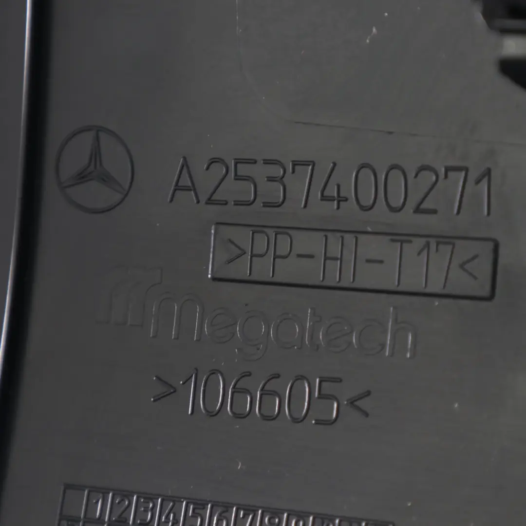 Telaio finestra Mercedes GLC X253 Coperchio bagagliaio interno destro Nero per con numero di parte A2537400271 Telaio finestra Mercedes GLC X253 Coperchio bagagliaio interno destro Nero - SKU A2537400271-1 - Numero di parte A2537400271