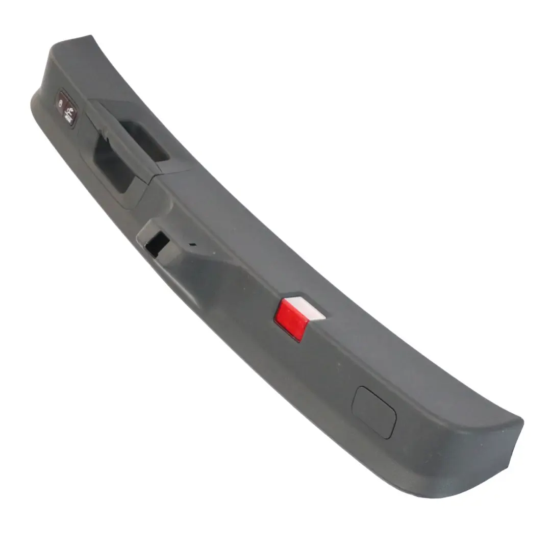 Tirador tapa maletero Embellecedor panel Cubierta para Mercedes GLC C253 con número de pieza A2537401300 Mercedes GLC C253 Tirador tapa maletero Embellecedor panel Cubierta - SKU A2537401300 - Número de pieza A2537401300