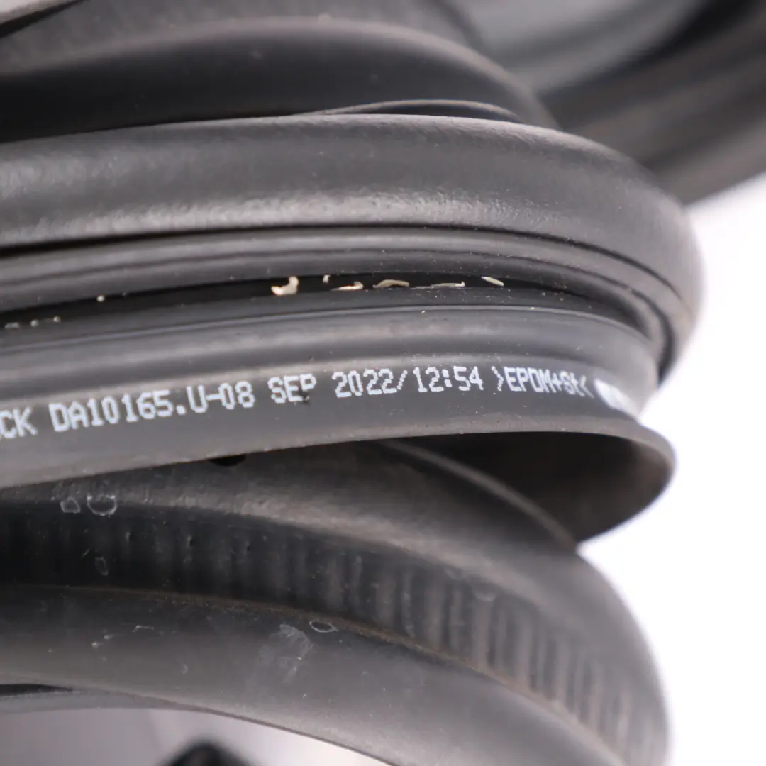 Boot Trunk Tailgate Sealing Rubber Gasket Seal to Mercedes C253 with Part number A2537403001 Mercedes C253 Boot Trunk Tailgate Sealing Rubber Gasket Seal - SKU A2537403001 - Part number A2537403001