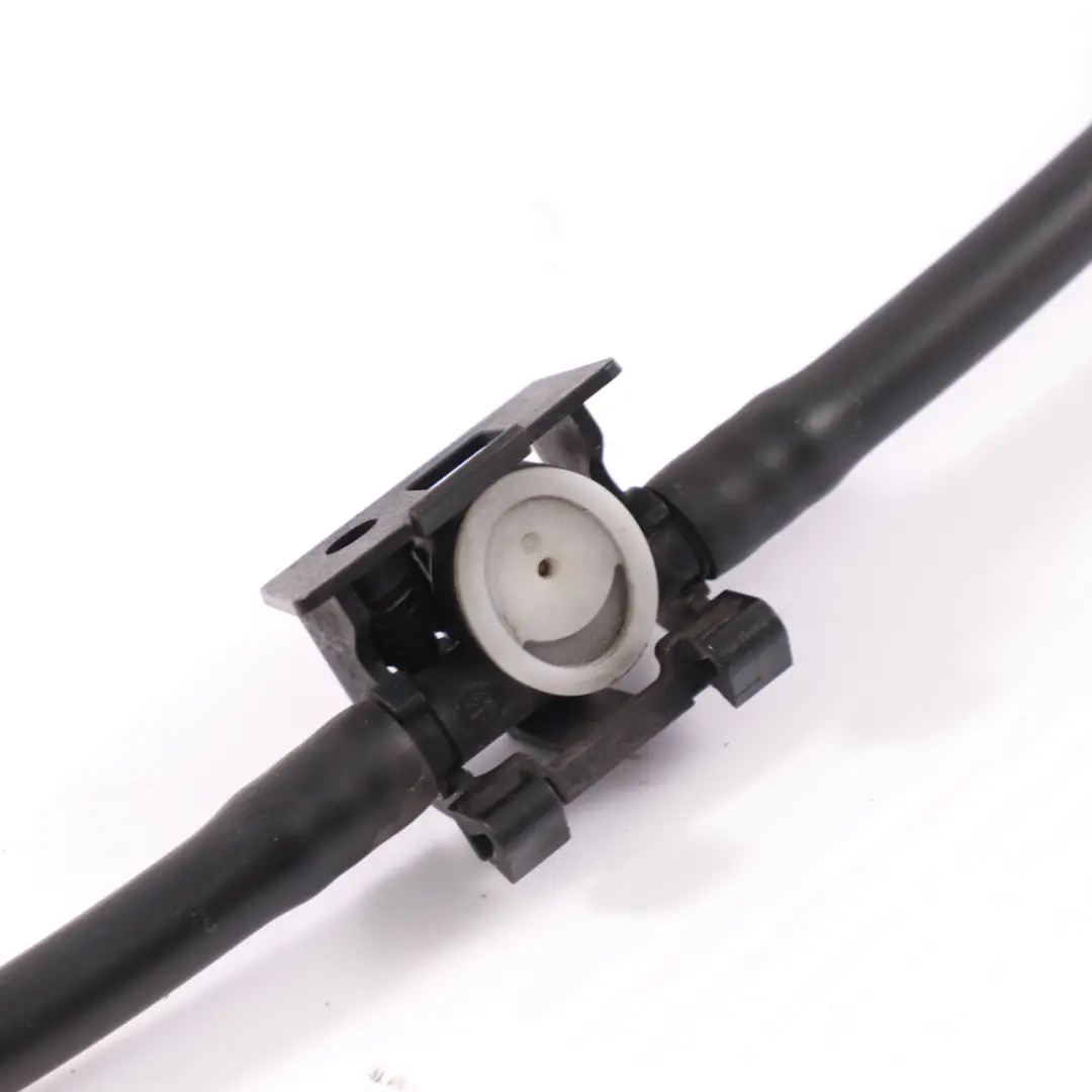 Tuyau lave-glace pour Mercedes GLC X253 Coupe à propos du numéro de pièce A2538602200 Mercedes GLC X253 Coupe Tuyau lave-glace - SKU A2538602200 - Numéro de pièce A2538602200