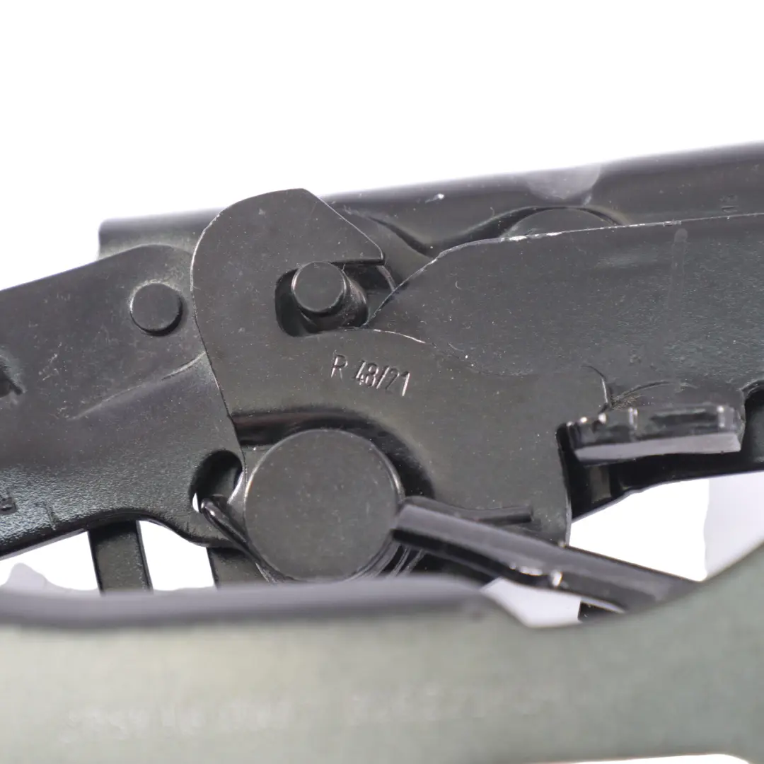 Capó Bisagra Derecha Negro Obsidiana Metalizado - 197 para Mercedes X253 con número de pieza A2538800228 Mercedes X253 Capó Bisagra Derecha Negro Obsidiana Metalizado - 197 - SKU A2538800228-OB - Número de pieza A2538800228