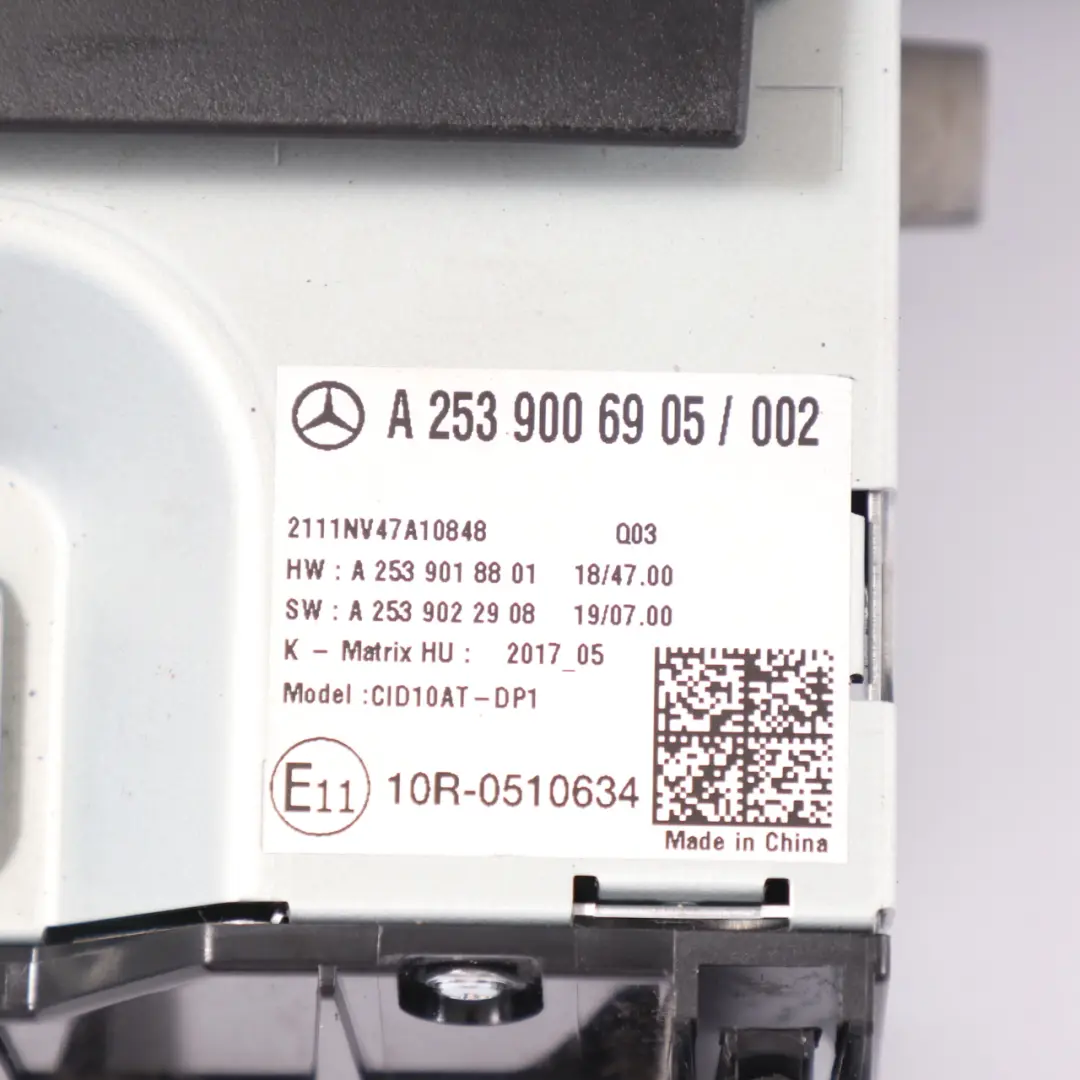 Centralny Wyświetlacz Deski Rozdzielczej do Mercedes GLC X253 o numerze A2539006905 Mercedes GLC X253 Centralny Wyświetlacz Deski Rozdzielczej - SKU A2539006905 - Numer Części A2539006905