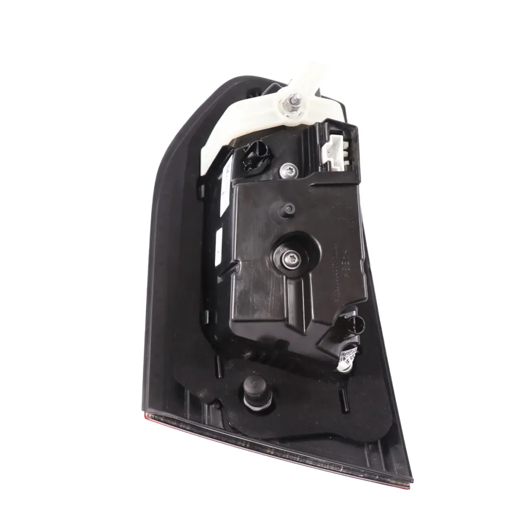 Coupé Feu Arrière Coffre Couvercle Gauche Lampe pour Mercedes GLC C253 à propos du numéro de pièce A2539061402 Mercedes GLC C253 Coupé Feu Arrière Coffre Couvercle Gauche Lampe - SKU A2539061402 - Numéro de pièce A2539061402