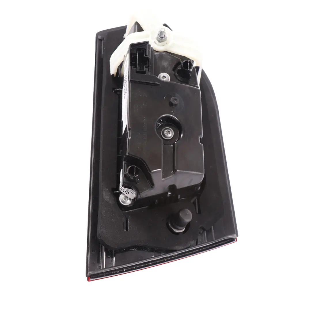 Luz Trasera Tapa Maletero Derecha Lámpara para Mercedes GLC C253 Coupe con número de pieza A2539061502 Mercedes GLC C253 Coupe Luz Trasera Tapa Maletero Derecha Lámpara - SKU A2539061502 - Número de pieza A2539061502