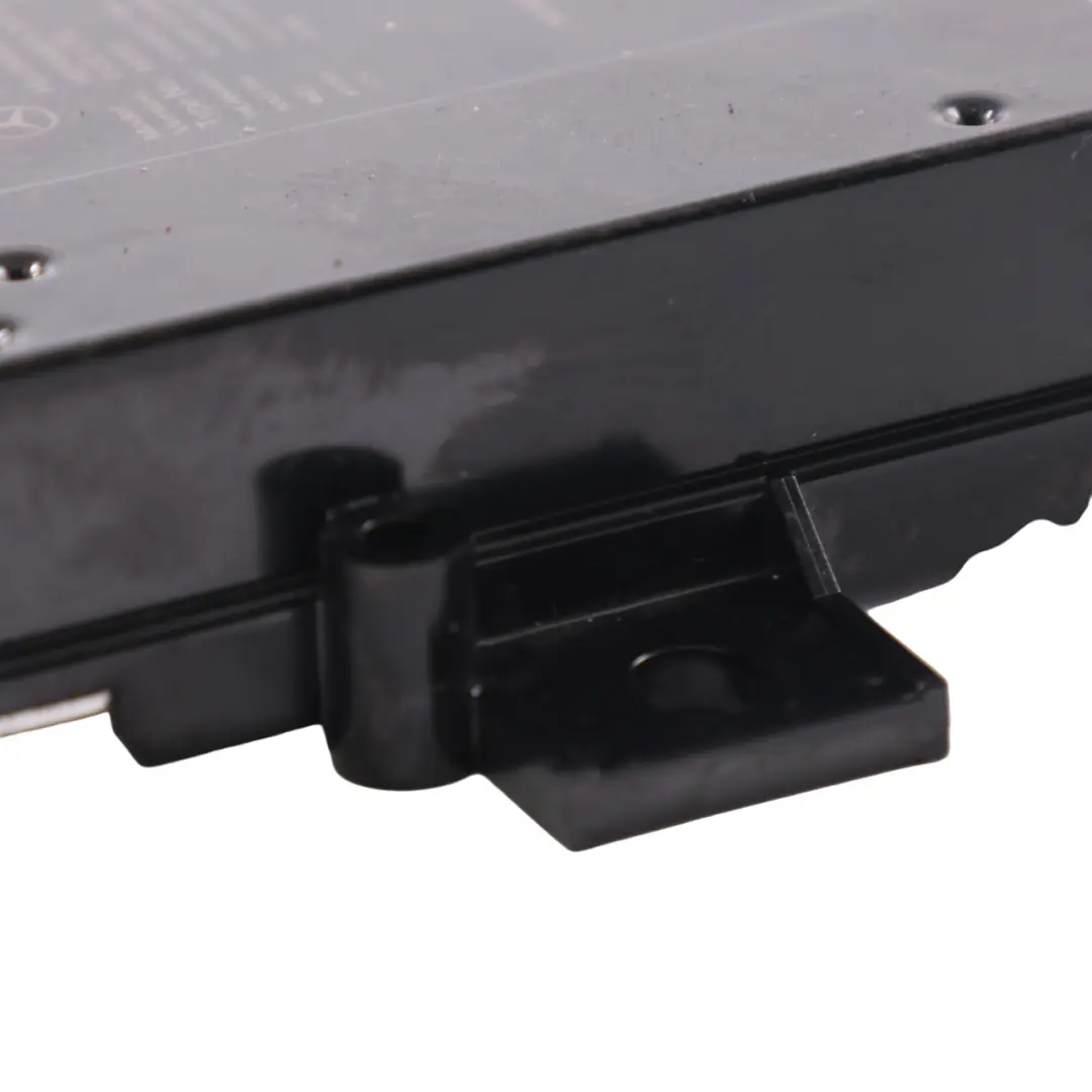 W907 Servicios Telemáticos Módulo de Comunicación para Mercedes Sprinter con número de pieza A2579005100 Mercedes Sprinter W907 Servicios Telemáticos Módulo de Comunicación - SKU A2579005100 - Número de pieza A2579005100