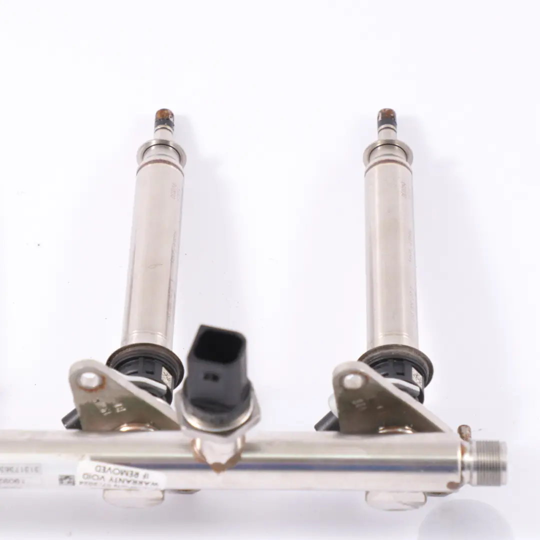 Mercedes W177 M260 Petrol Fuel Injector Rail Line A2600700300 - SKU A2600700900-1 - Part number A2600700900