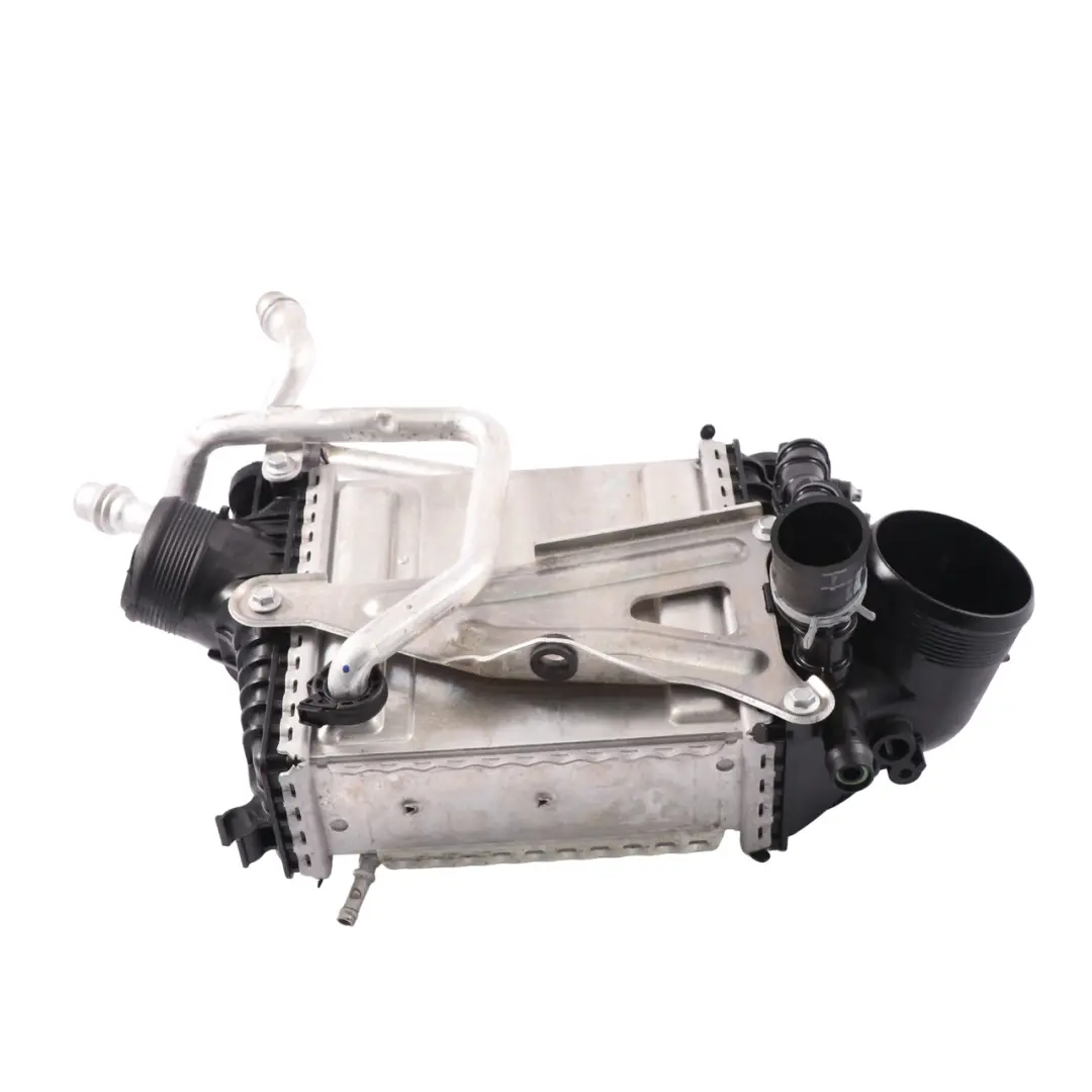 M260 AMG A35 Chłodnica Powietrza Intercooler do Mercedes W177 o numerze A2600903100 Mercedes W177 M260 AMG A35 Chłodnica Powietrza Intercooler - SKU A2600903100-1 - Numer Części A2600903100