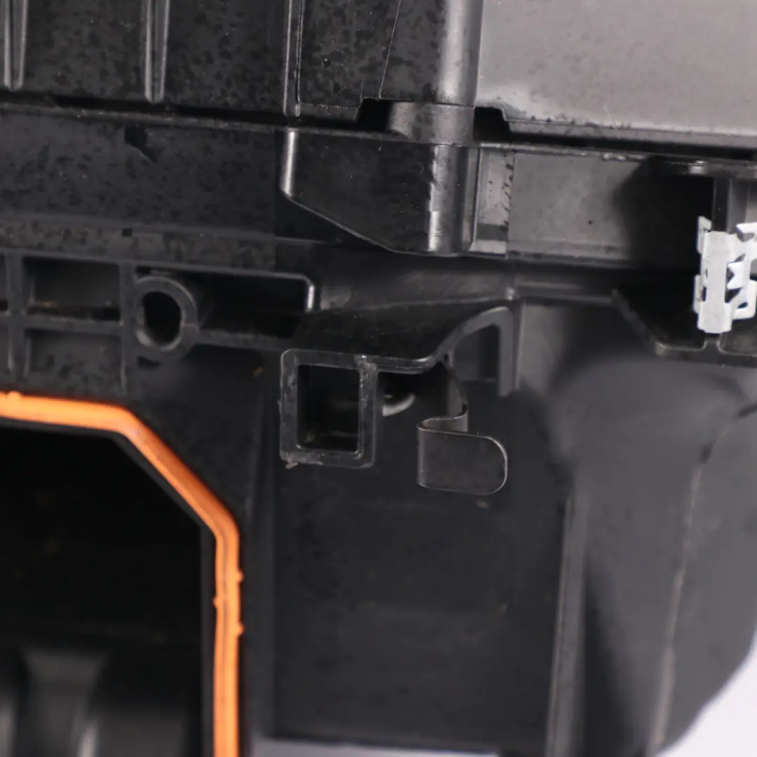 M264 Boîtier de filtre à air Silencieux d'admission pour Mercedes W205 à propos du numéro de pièce A2640900000 Mercedes W205 M264 Boîtier de filtre à air Silencieux d'admission - SKU A2640900000-1 - Numéro de pièce A2640900000