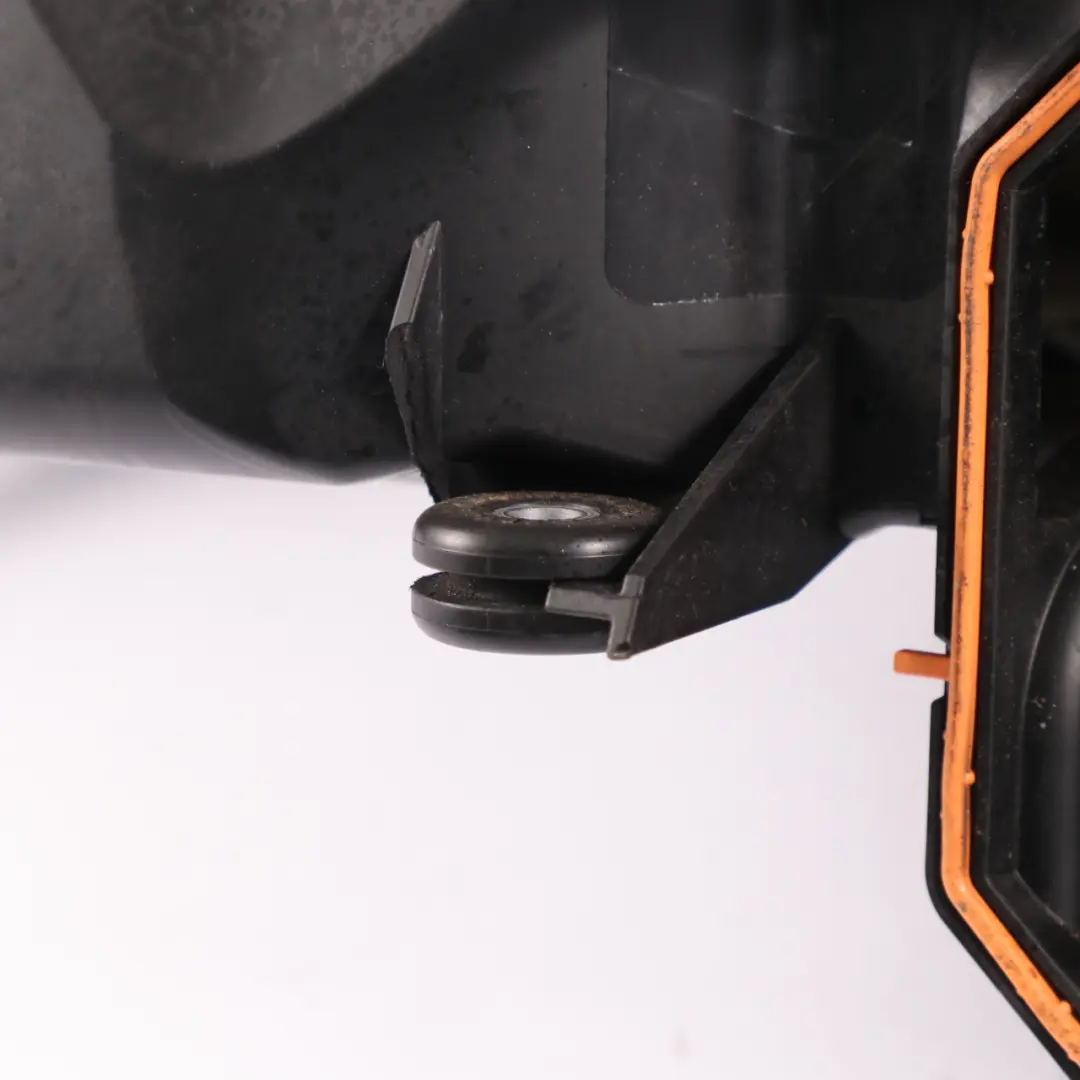 M264 Boîtier de filtre à air Silencieux d'admission pour Mercedes W205 à propos du numéro de pièce A2640900000 Mercedes W205 M264 Boîtier de filtre à air Silencieux d'admission - SKU A2640900000-1 - Numéro de pièce A2640900000