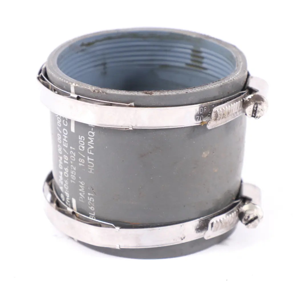 Dolot Wąż Przewód Powietrza Intercoolera do Mercedes W205 o numerze A2640940600 Mercedes W205 Dolot Wąż Przewód Powietrza Intercoolera - SKU A2640940600 - Numer Części A2640940600