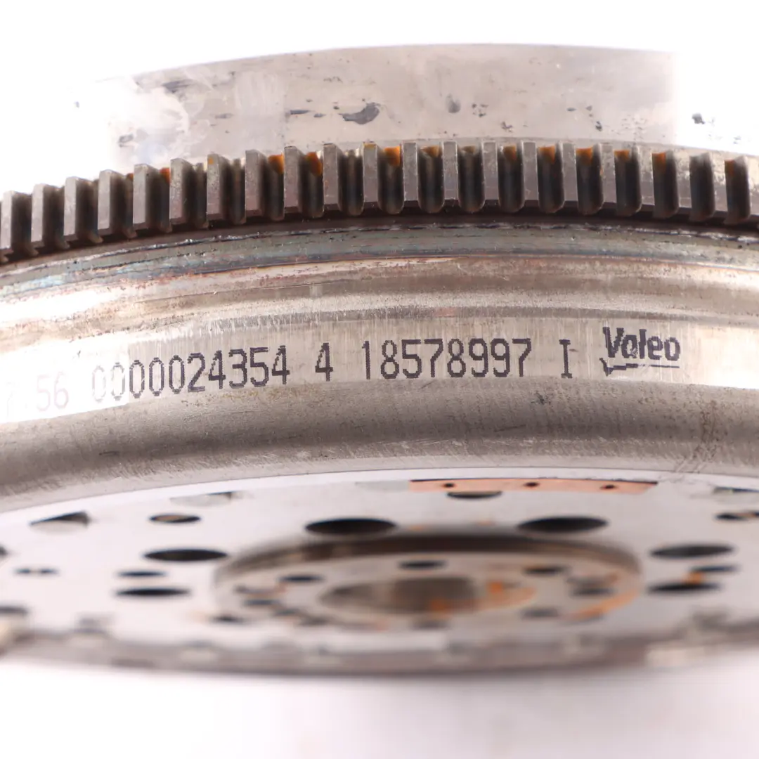 M270 Volant Moteur Double Masse Automatique pour Mercedes X156 W176 Petrol à propos du numéro de pièce A2700301005 Mercedes X156 W176 Petrol M270 Volant Moteur Double Masse Automatique - SKU A2700301005-1 - Numéro de pièce A2700301005