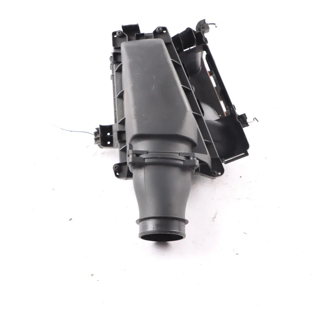 Caja Filtro Aire Silenciador Admisión Caja Filtro Tapa para Mercedes W176 con número de pieza A2700900601 Mercedes W176 Caja Filtro Aire Silenciador Admisión Caja Filtro Tapa - SKU A2700900601-2 - Número de pieza A2700900601