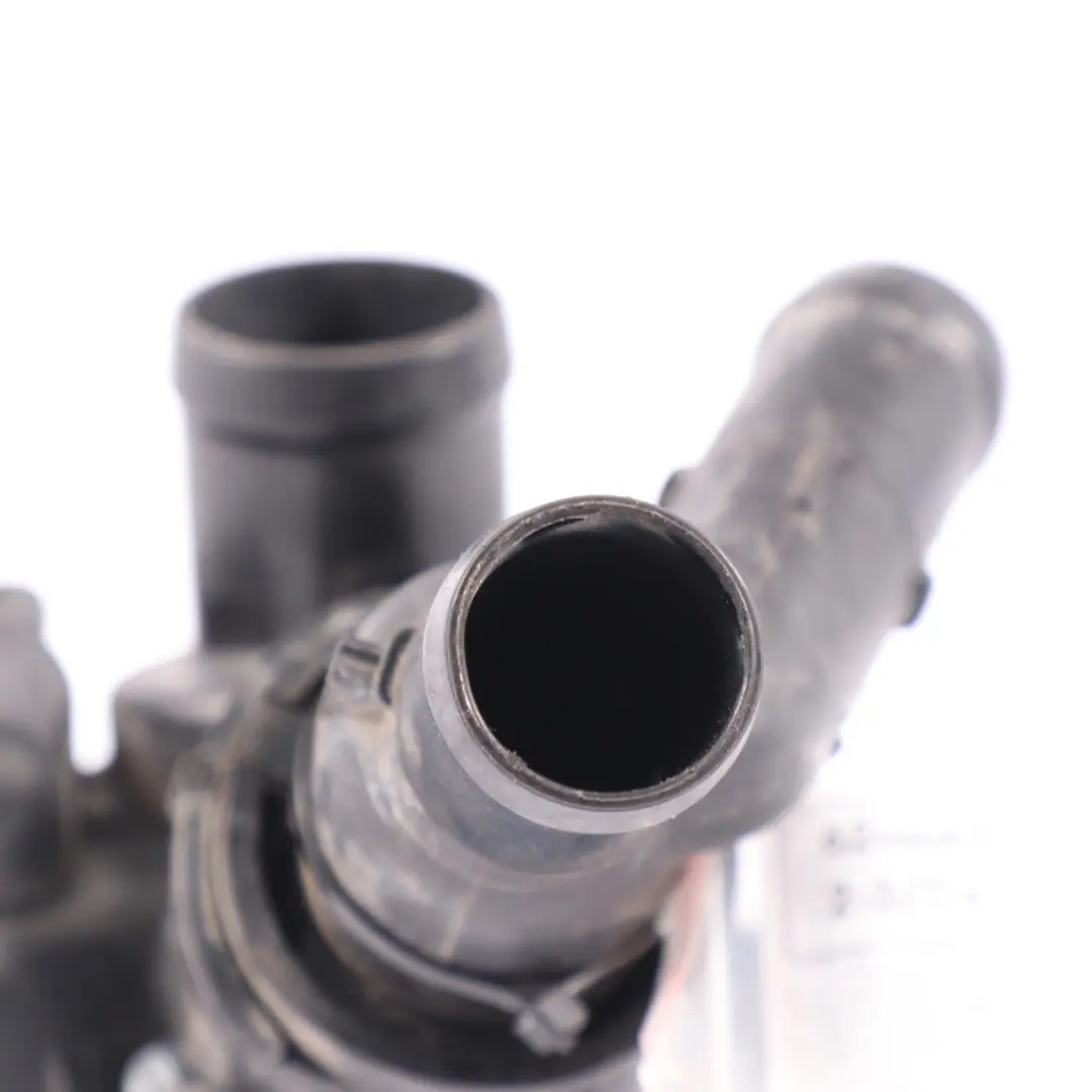 Mercedes C117 W176 W246 Benzyna M270 Obudowa Termostatu - SKU A2702000615-1 - Numer Części A2702000615