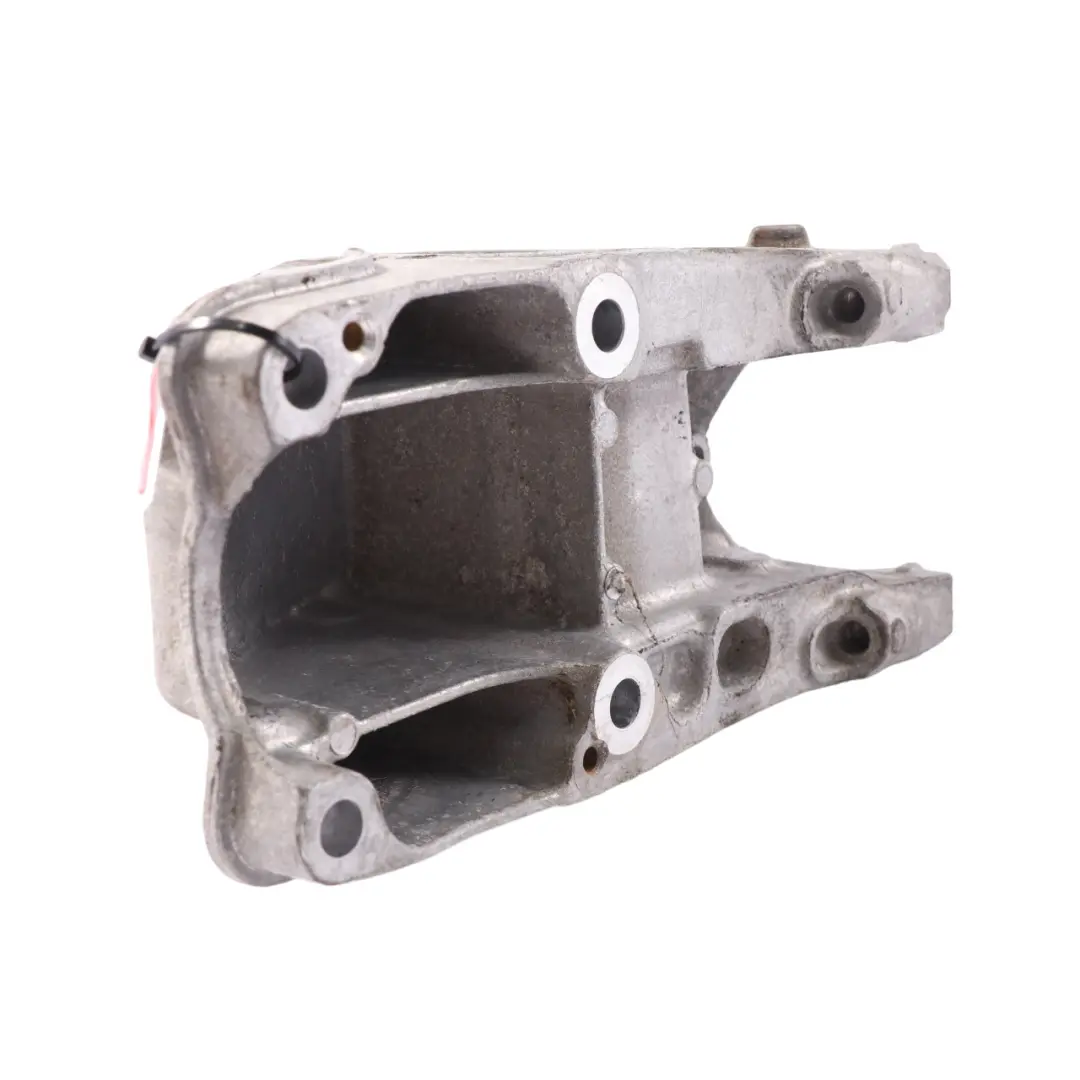 M270 Support D'Arbre De Transmission pour Mercedes C117 W176 W246 à propos du numéro de pièce A2702230138 Mercedes C117 W176 W246 M270 Support D'Arbre De Transmission - SKU A2702230138 - Numéro de pièce A2702230138