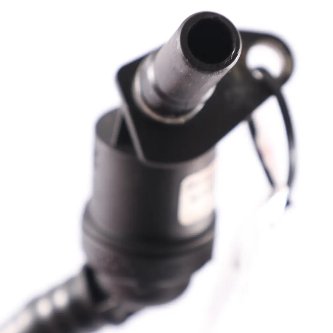 M271 Motor Purga Tubo Presión Manguera Línea Gasolina para Mercedes W204 con número de pieza A2710180729 Mercedes W204 M271 Motor Purga Tubo Presión Manguera Línea Gasolina - SKU A2710180729-1 - Número de pieza A2710180729