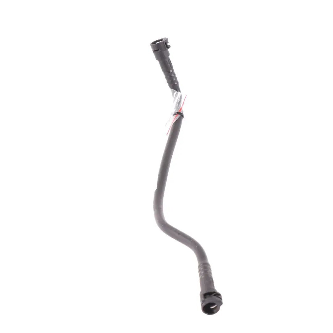 Tuyau d'évent Mercedes W204 W212 M274 Tuyau de ventilation reniflard pour à propos du numéro de pièce A2740180000 Tuyau d'évent Mercedes W204 W212 M274 Tuyau de ventilation reniflard - SKU A2740180000 - Numéro de pièce A2740180000