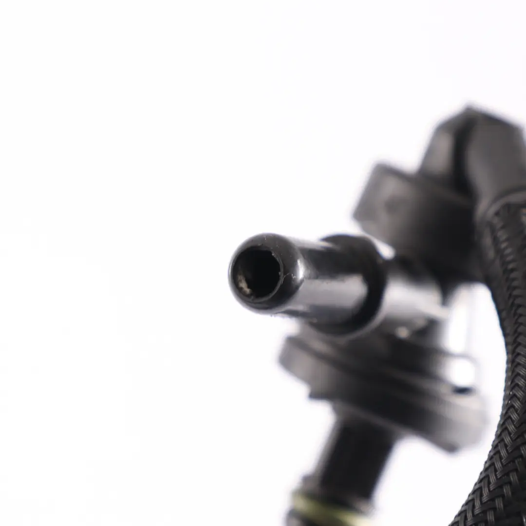 M274 Tuyau de ventilation du carter vilebrequin pour Mercedes W204 Petrol à propos du numéro de pièce A2740181300 Mercedes W204 Petrol M274 Tuyau de ventilation du carter vilebrequin - SKU A2740181300-1 - Numéro de pièce A2740181300