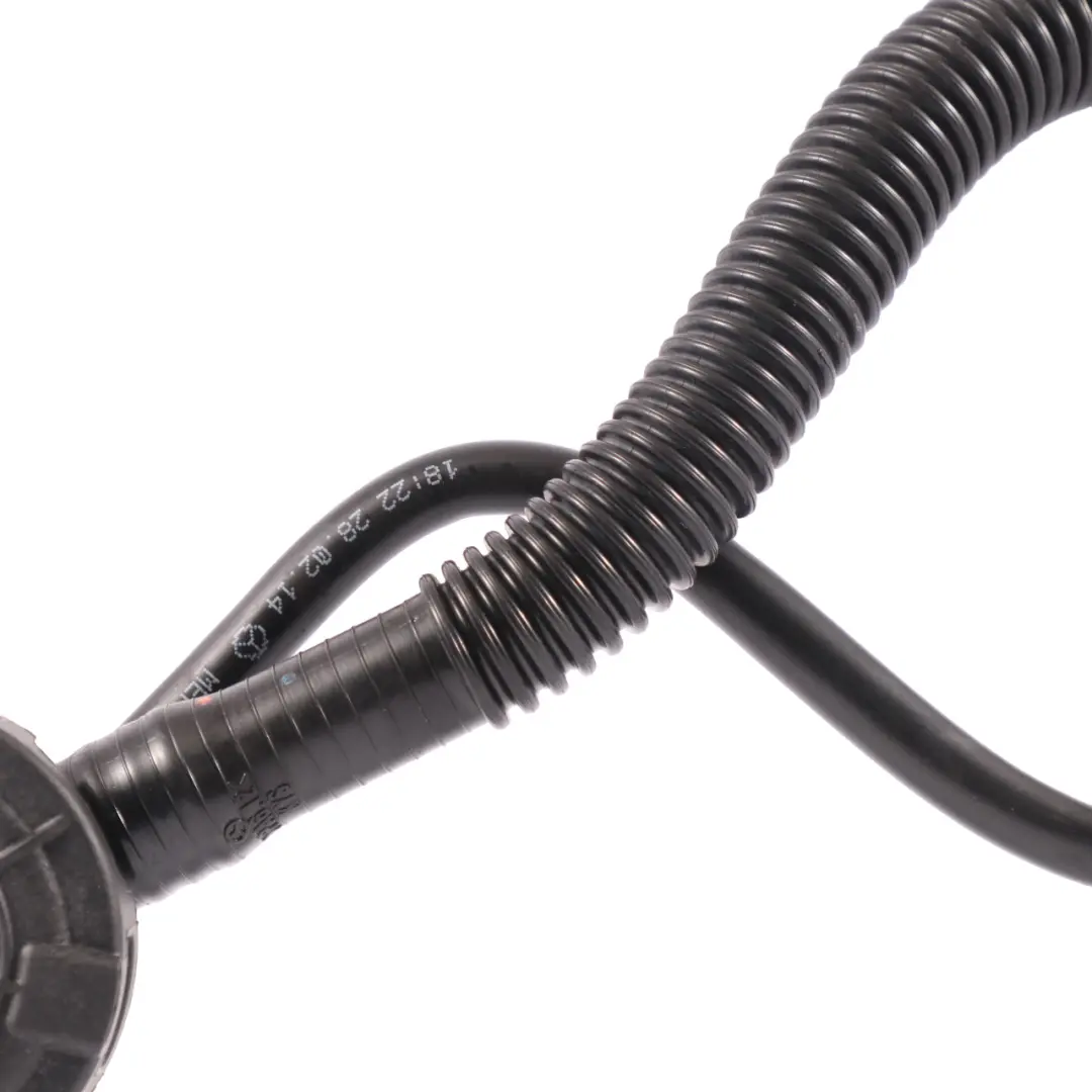 Mercedes W204 Petrol M274 Tuyau de ventilation du carter vilebrequin - SKU A2740181300-1 - Numéro de pièce A2740181300