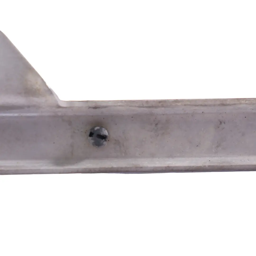 Soporte del enfriador aire de carga Montaje del puntal para Mercedes W213 con número de pieza A2740980539 Mercedes W213 Soporte del enfriador aire de carga Montaje del puntal - SKU A2740980539 - Número de pieza A2740980539