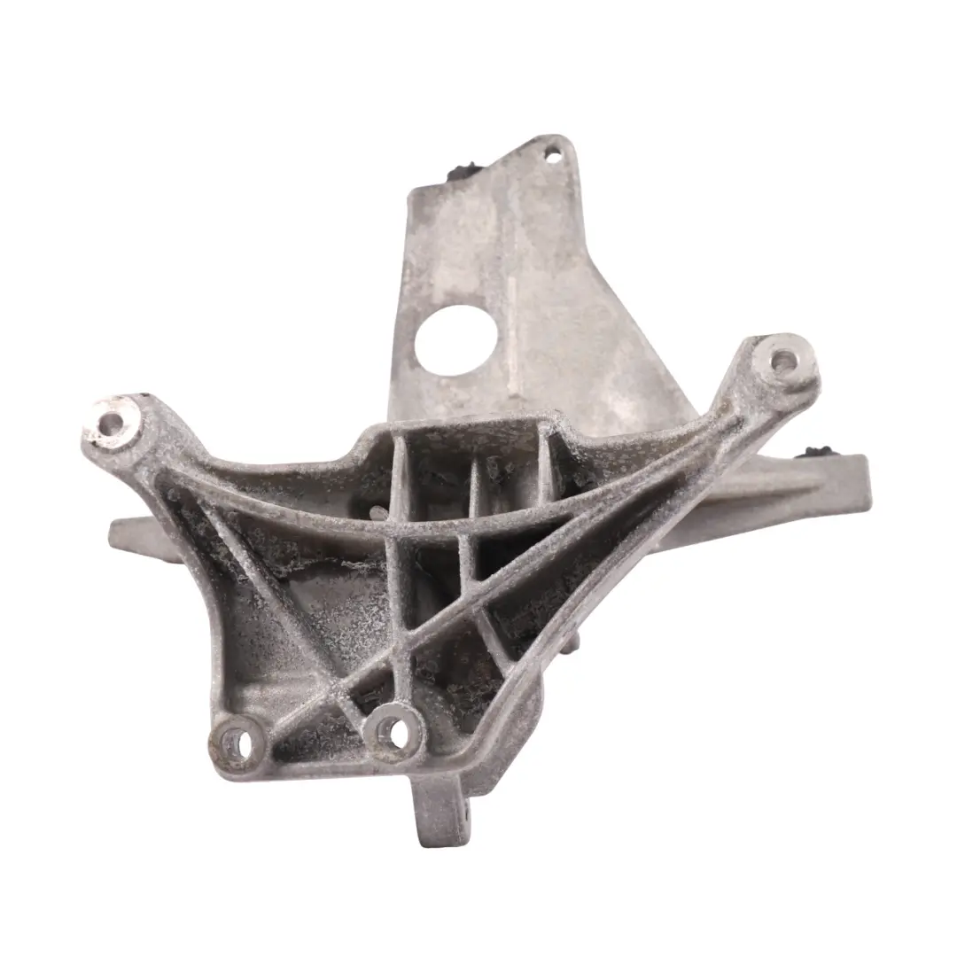 Staffa Supporto Supporto Supporto Vettore per Mercedes W213 Intercooler con numero di parte A2740981439 Mercedes W213 Intercooler Staffa Supporto Supporto Supporto Vettore - SKU A2740981439 - Numero di parte A2740981439