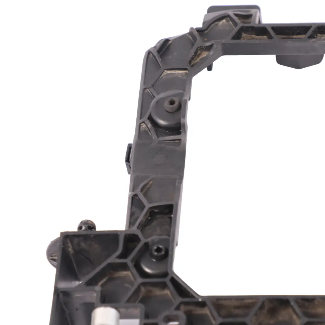 Mercedes W204 Support De Montage Du Module Commande Moteur - SKU A2741410200 - Numéro de pièce A2741410200