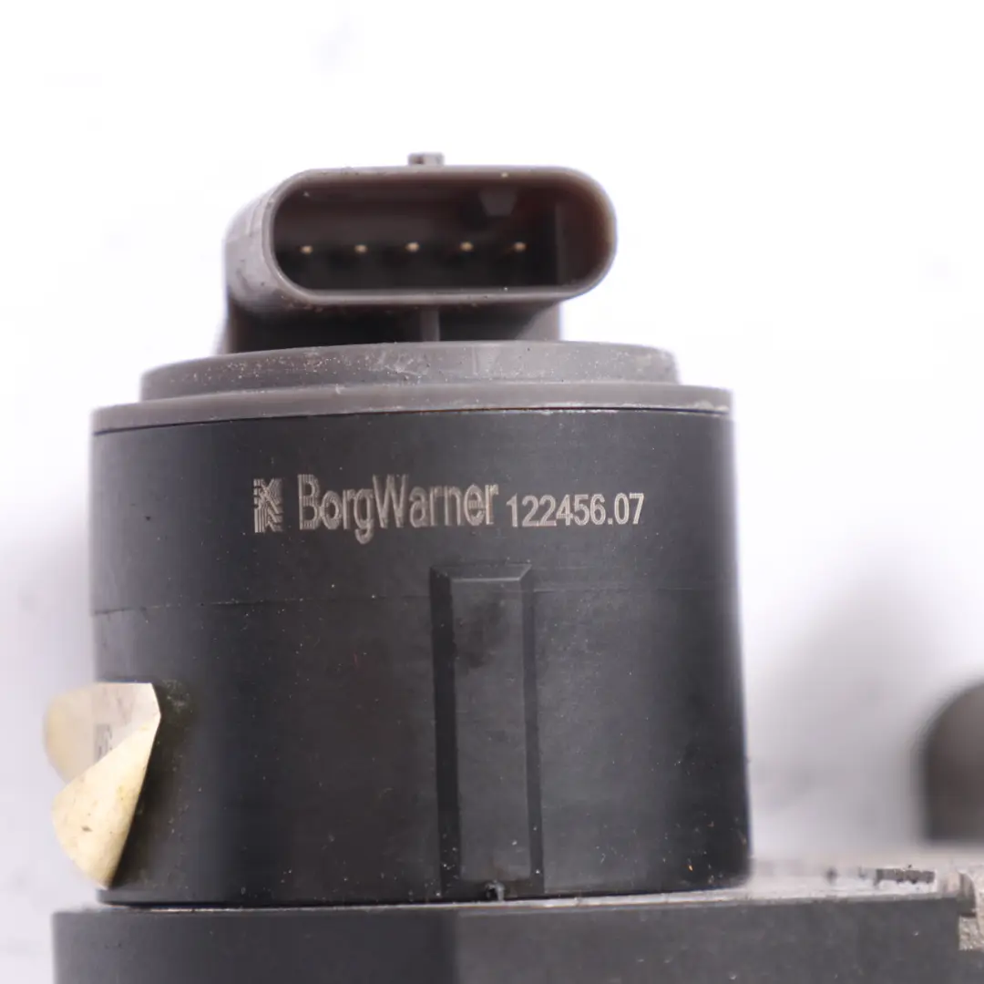 M274 Zawór EGR Chłodniczka spalin do Mercedes W205 X253 o numerze A2741420519 Mercedes W205 X253 M274 Zawór EGR Chłodniczka spalin - SKU A2741420519 - Numer Części A2741420519