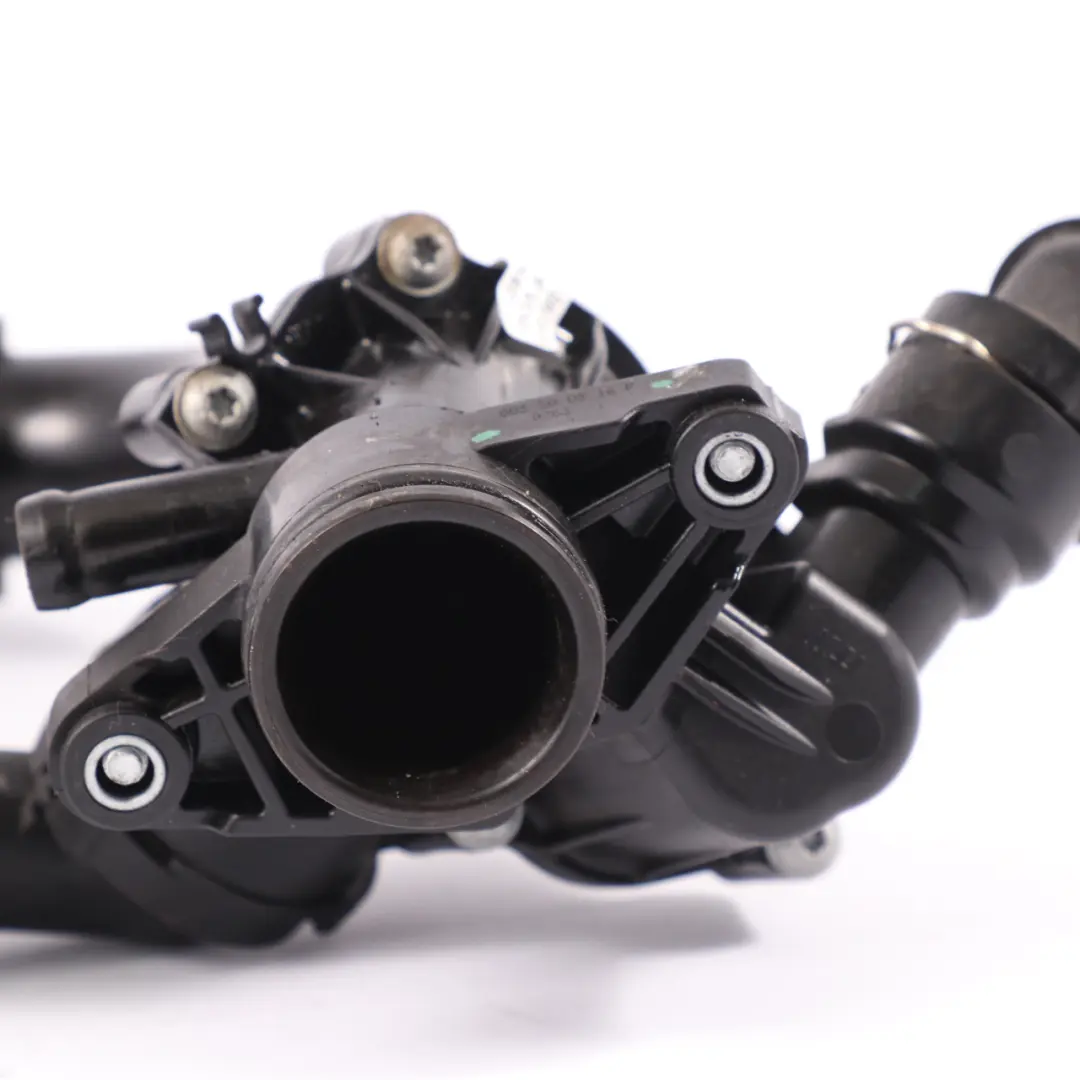 Mercedes W204 W205 W212 W213 Termostat Wąż Przewód Rura Benzyna - SKU A2742000215 - Numer Części A2742000215