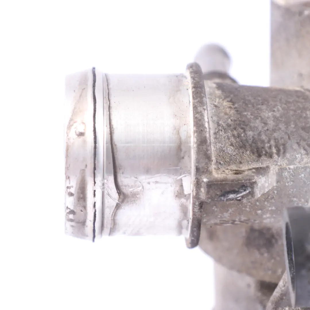 Pompe À Eau Et Liquide De Refroidissement Mercedes W205 - SKU A2742002700 - Numéro de pièce A2742002700