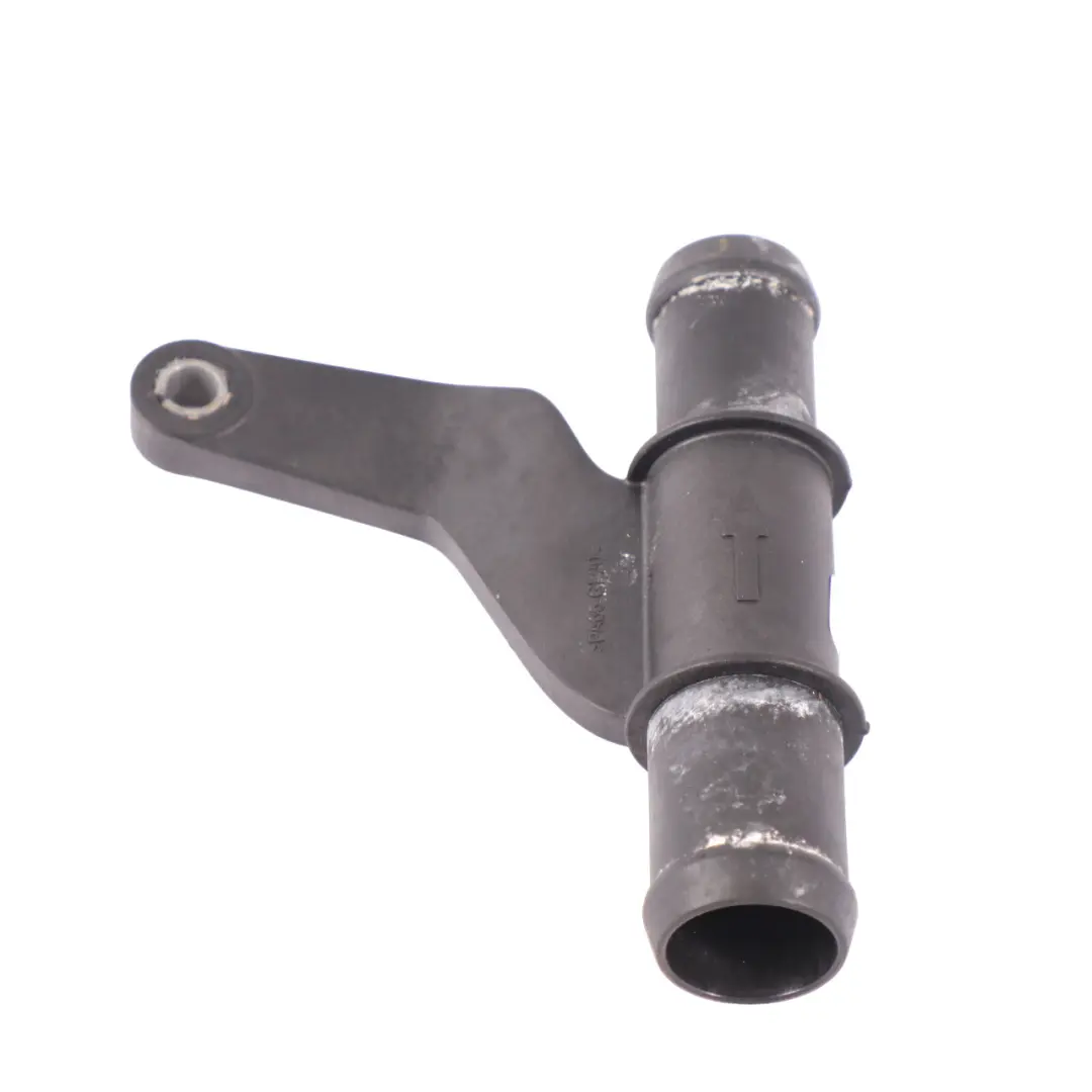 Tuyau d'eau refroidissement moteur refroidissement pour Mercedes W205 à propos du numéro de pièce A2742003782 Mercedes W205 Tuyau d'eau refroidissement moteur refroidissement - SKU A2742003782-2 - Numéro de pièce A2742003782