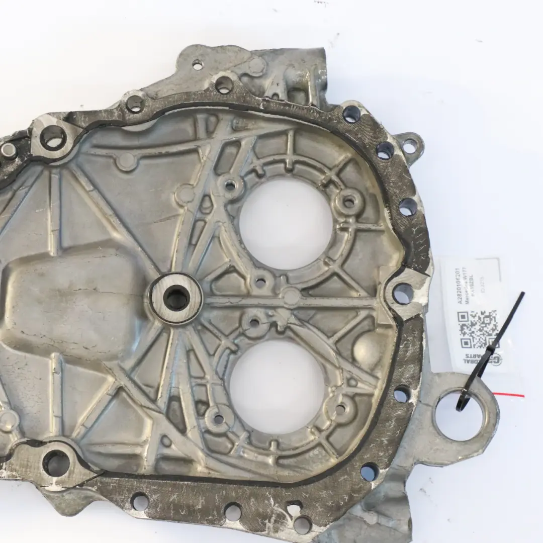 Mercedes W177 A 180 Essence OM282 Couvercle de la chaîne de distribution moteur - SKU A2820106201 - Numéro de pièce A2820106201