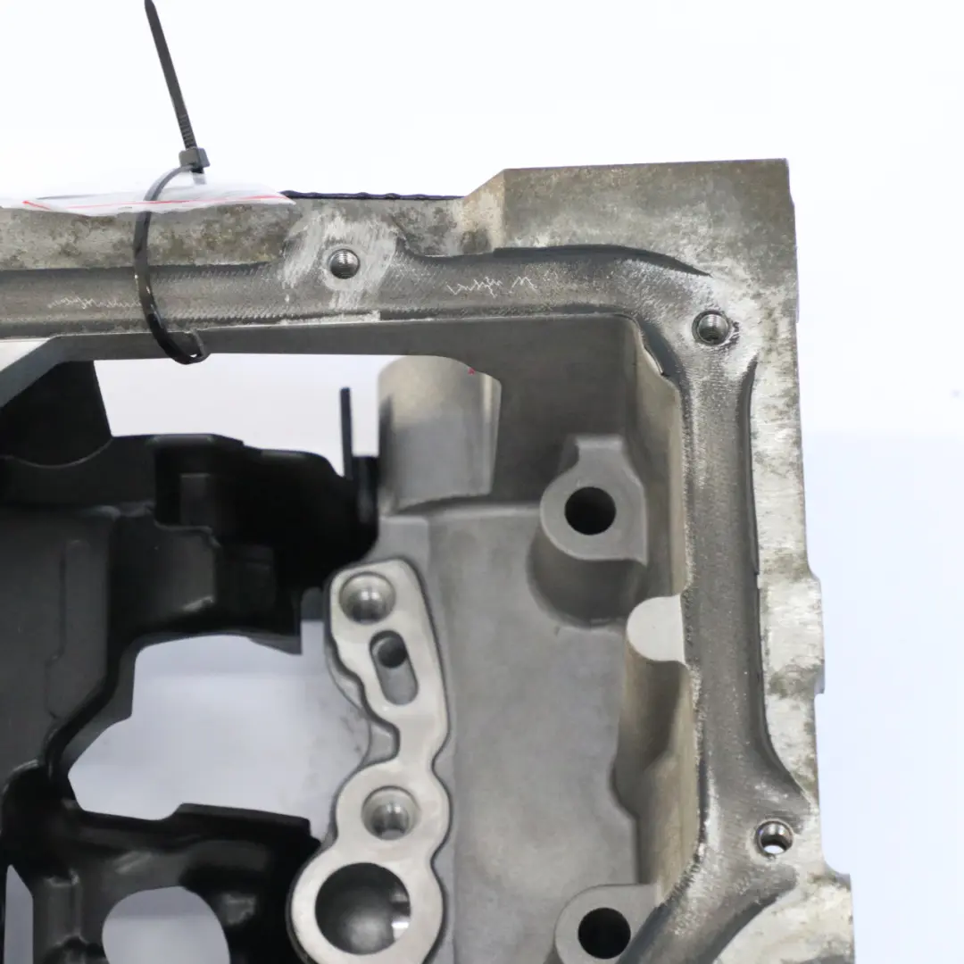Mercedes W177 A 180 Petrol OM282 Partie supérieure du carter d'huile - SKU A2820141400 - Numéro de pièce A2820141400