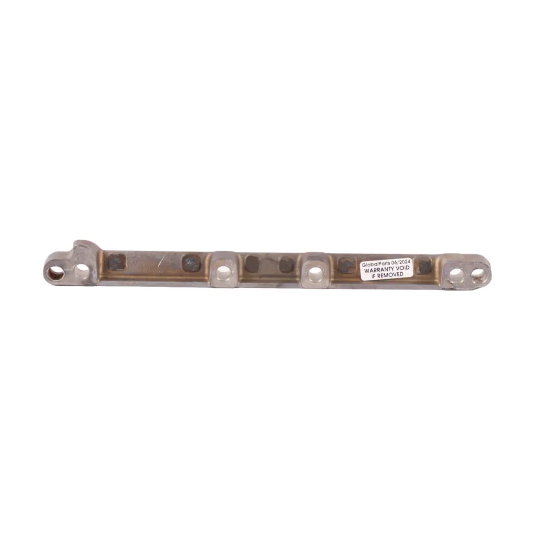 Mercedes W177 C118 Support de fixation d'injecteur essence - SKU A2821410042 - Numéro de pièce A2821410042